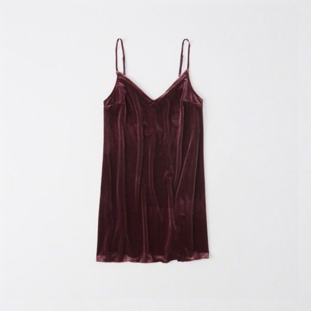 ✨WORN ONCE BURGUNDY VELVET SLIP DRESS ✨